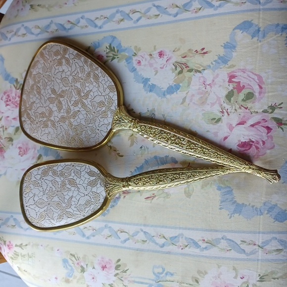 Vintage Floral Gold Lace Back Gold Tone Handheld Mirror Brush Vanity Set - Picture 1 of 5